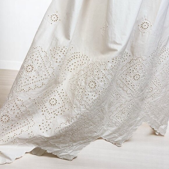 NWT Moon River Ruffled Smocked Eyelet Midi Dress in Cream - Picture 8 of 10